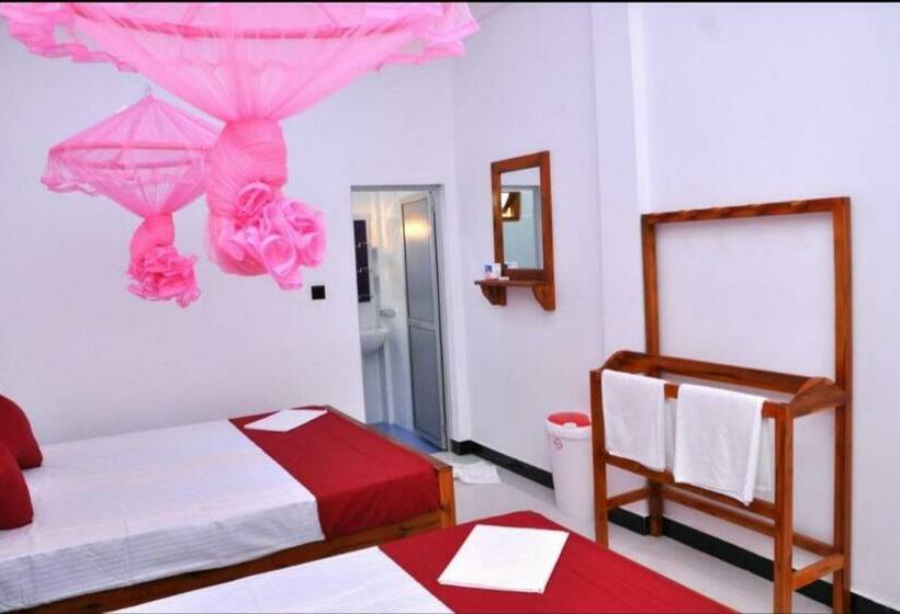 Standardrum, Hilton Cottage