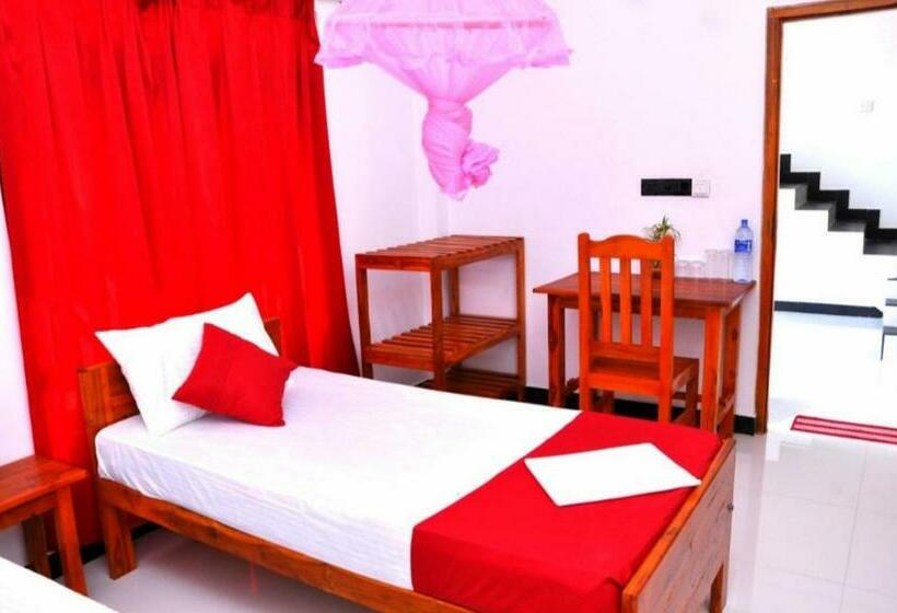 Standardrum, Hilton Cottage