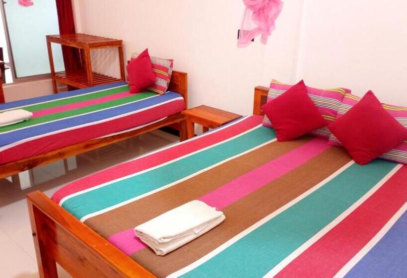 Standardrum, Hilton Cottage