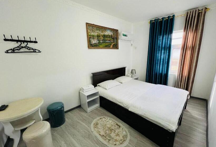 اتاق استاندارد, Uncle Kolya Boutique