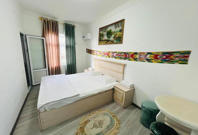 اتاق استاندارد, Uncle Kolya Boutique