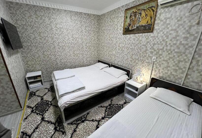 اتاق لوکس سه تخته, Uncle Kolya Boutique