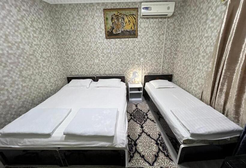 اتاق لوکس سه تخته, Uncle Kolya Boutique