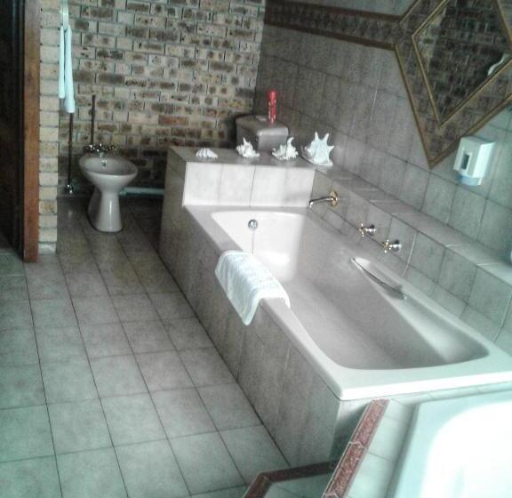 סוויטה נשיאותית, Vido Lodge And Conference Centre