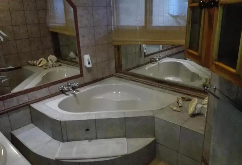 エクゼクティブスイート, Vido Lodge And Conference Centre