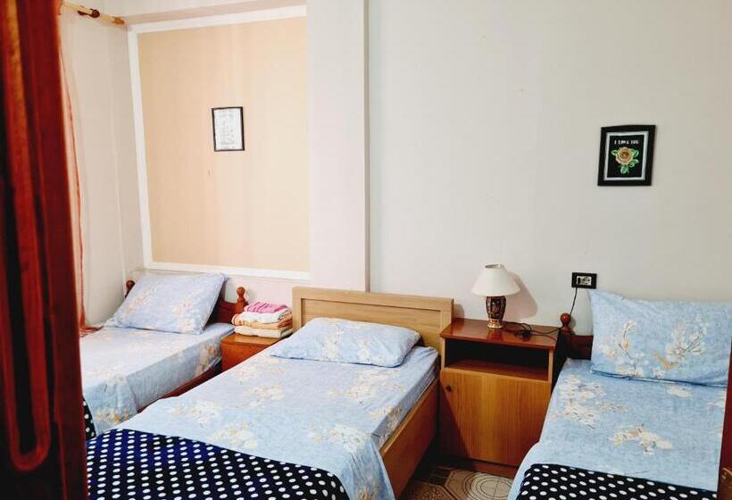 דירת שני חדרים, Villa Gersina Golem