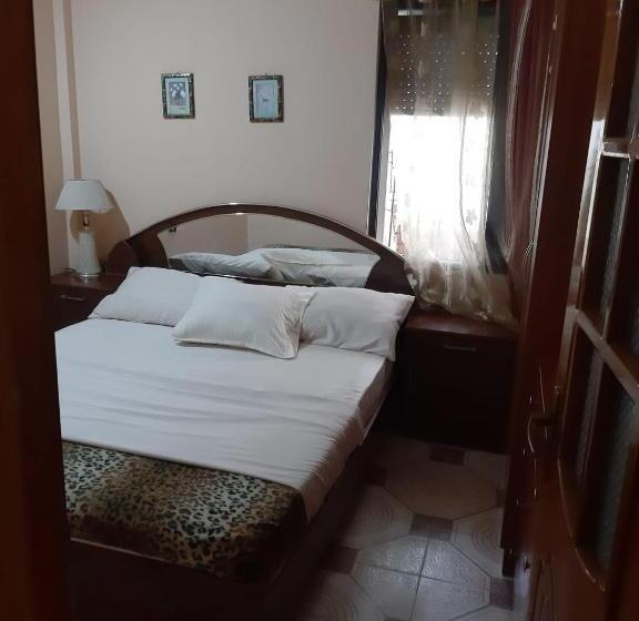 דירת חדר, Villa Gersina Golem