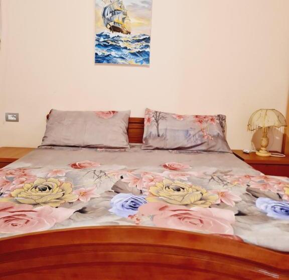 דירת חדר, Villa Gersina Golem