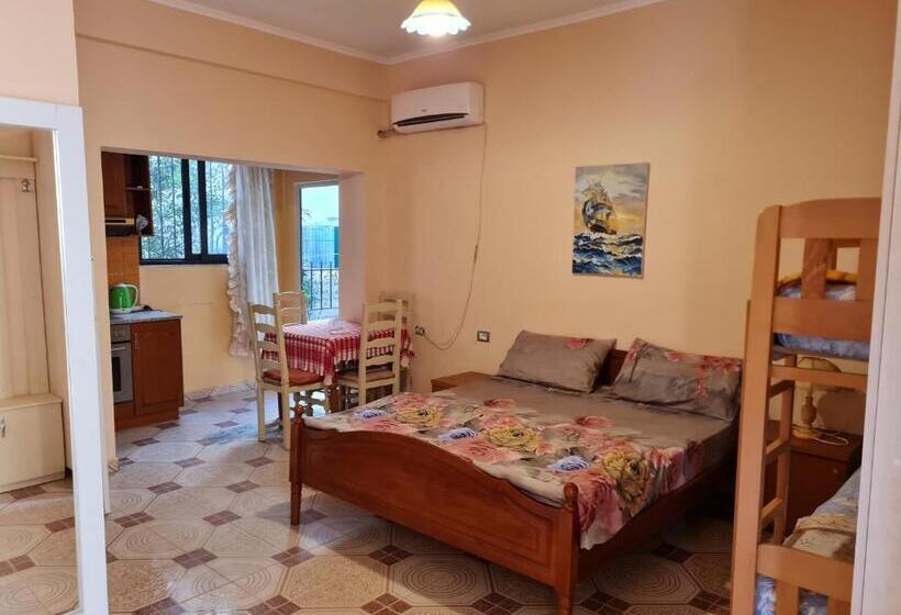 דירת חדר, Villa Gersina Golem
