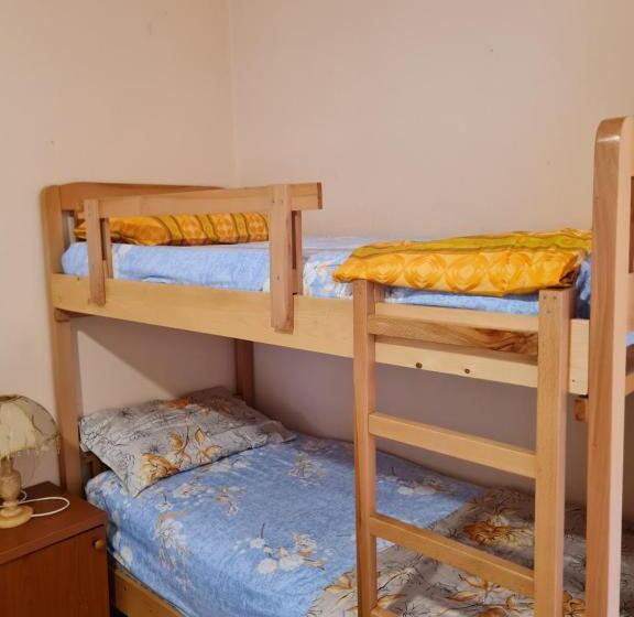 דירת חדר, Villa Gersina Golem