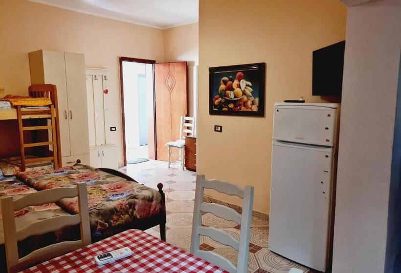 דירת חדר, Villa Gersina Golem