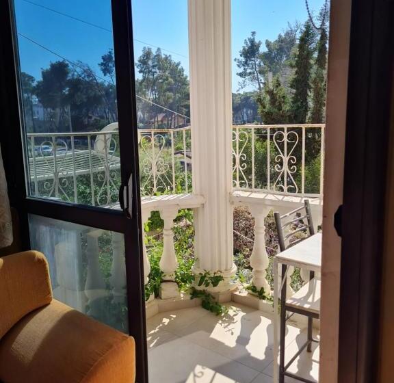 חדר משפחתי נוף לגינה, Villa Gersina Golem