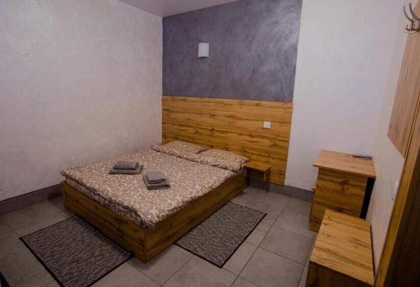 이코노미 룸, Ok