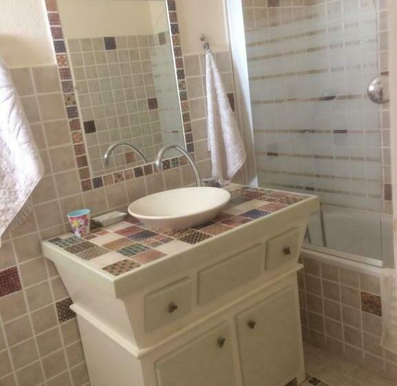 스탠다드 룸, A Loghja Di Cavallo Morto