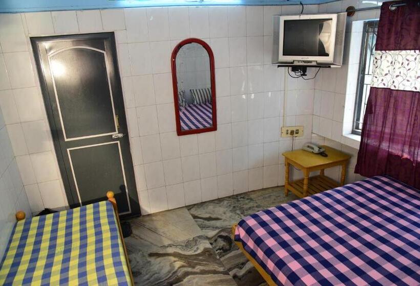 Economy Triple Room, Perfect Guest House