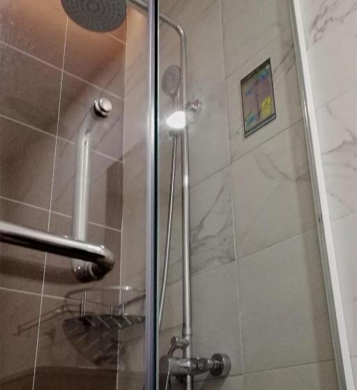 デラックスルーム, The Loftplaza