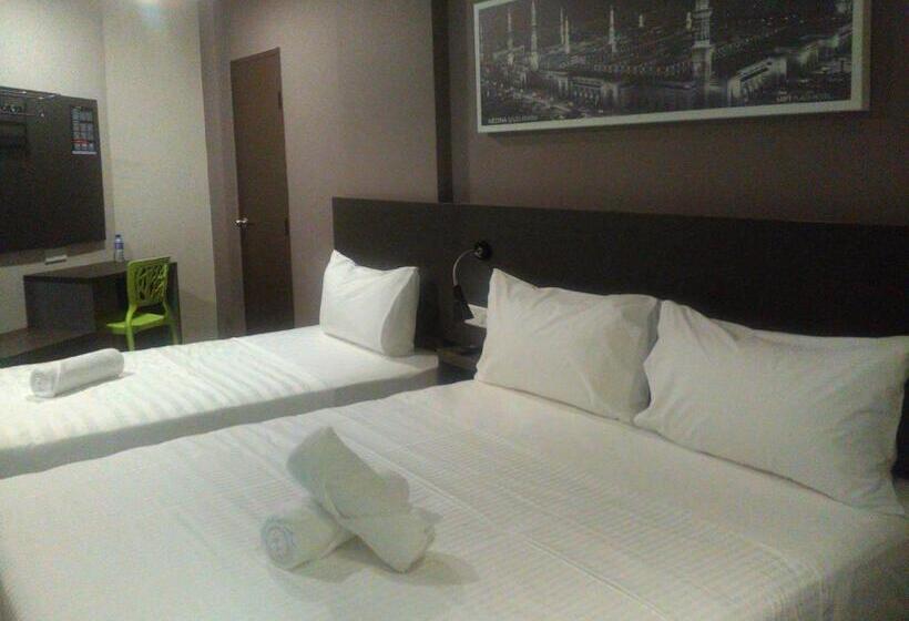 デラックストリプルルーム, The Loftplaza