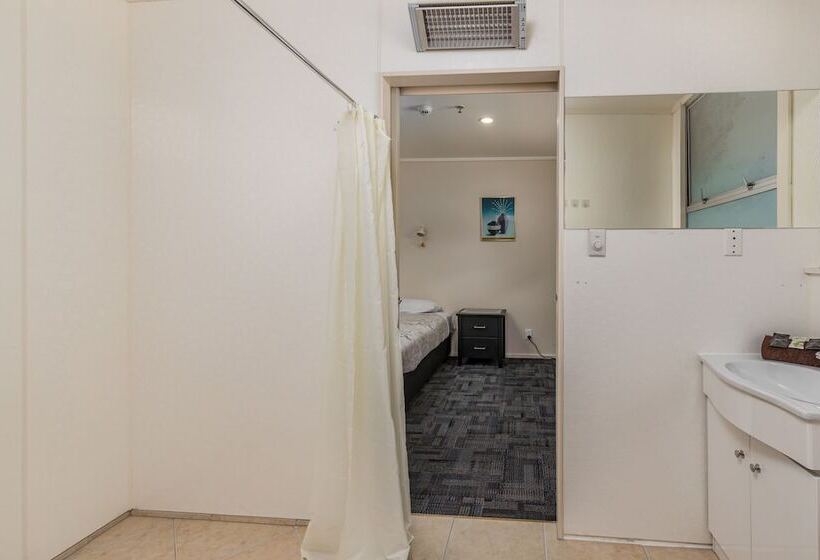 패밀리 스위트, Riverside Lodge Paihia