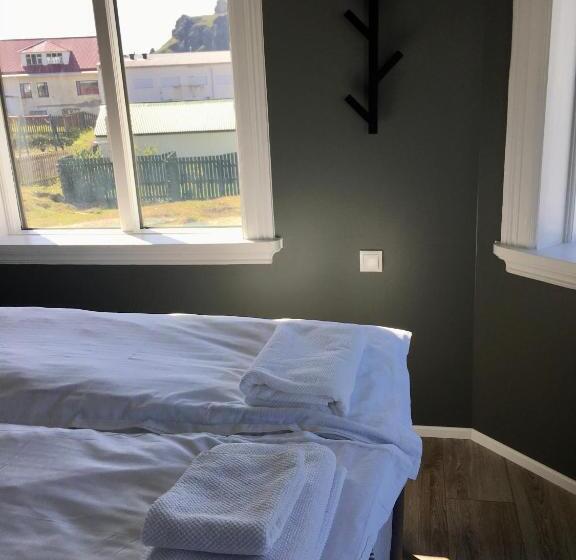 اتاق استاندارد, Guesthouse Hóll