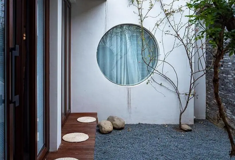 اتاق خانوادگی با چشم‌انداز باغ, Refactoring Space Yangzhou