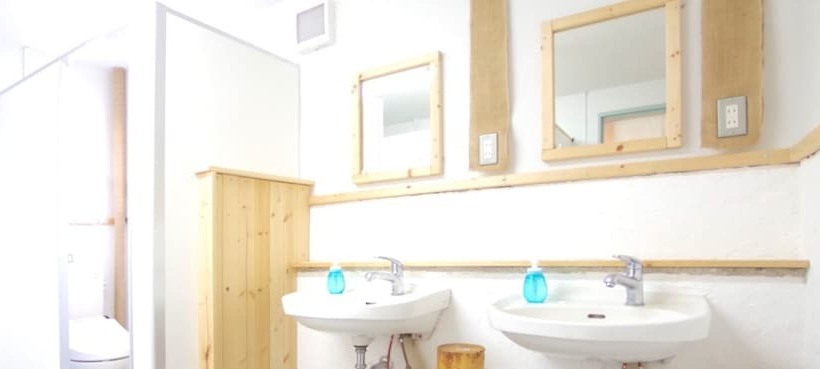 Номер Стандарт, Hostel 1889