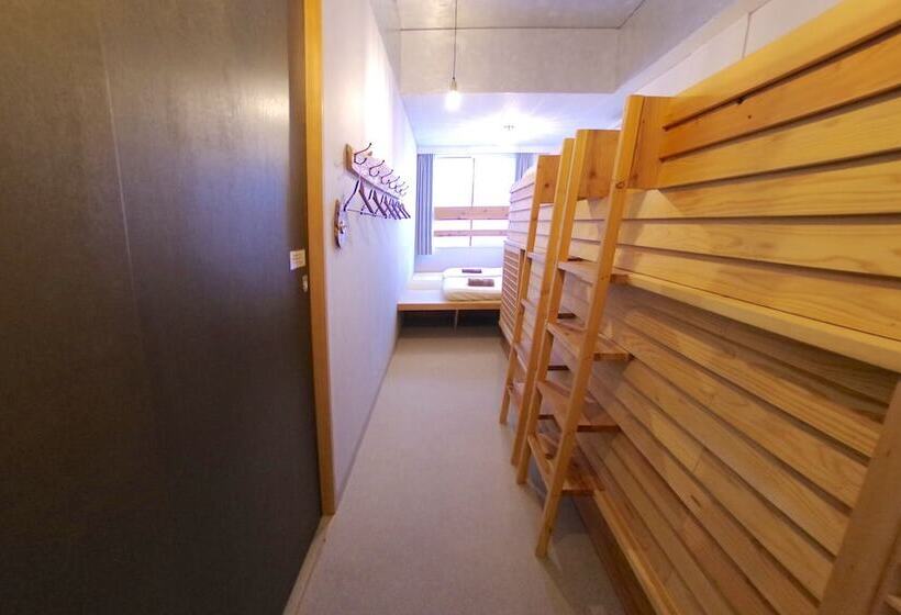 Номер Стандарт, Hostel 1889