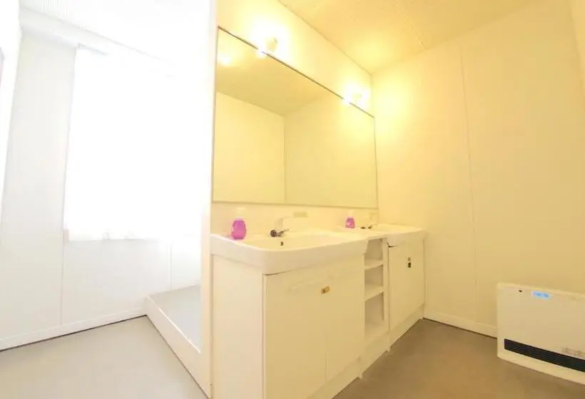 バスルーム共同エコノミー4人部屋, Hostel 1889