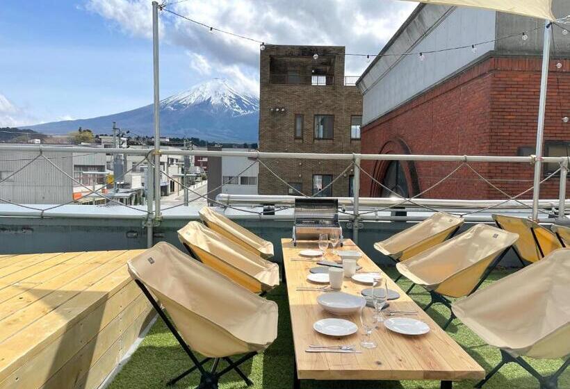 Семейное Студио, Hostel 1889