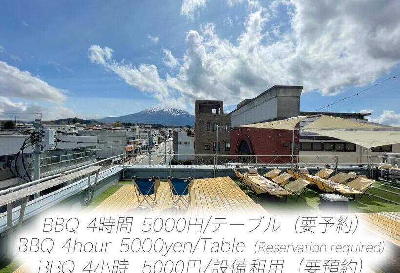 Семейное Студио, Hostel 1889