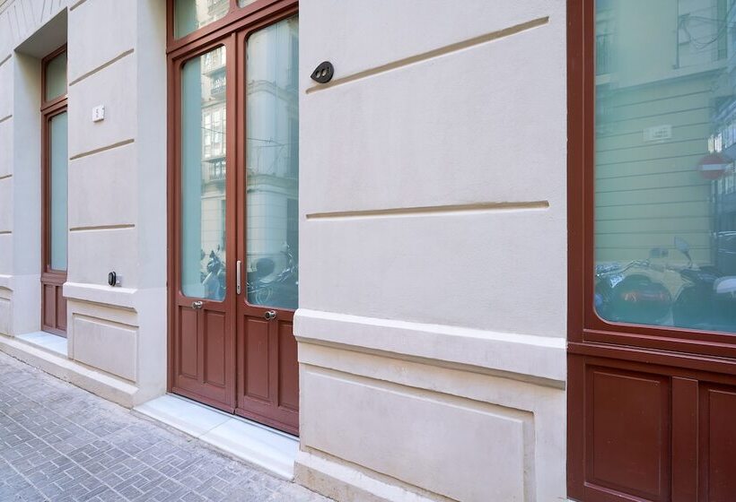 标准工作室, Tandem Soho Suites