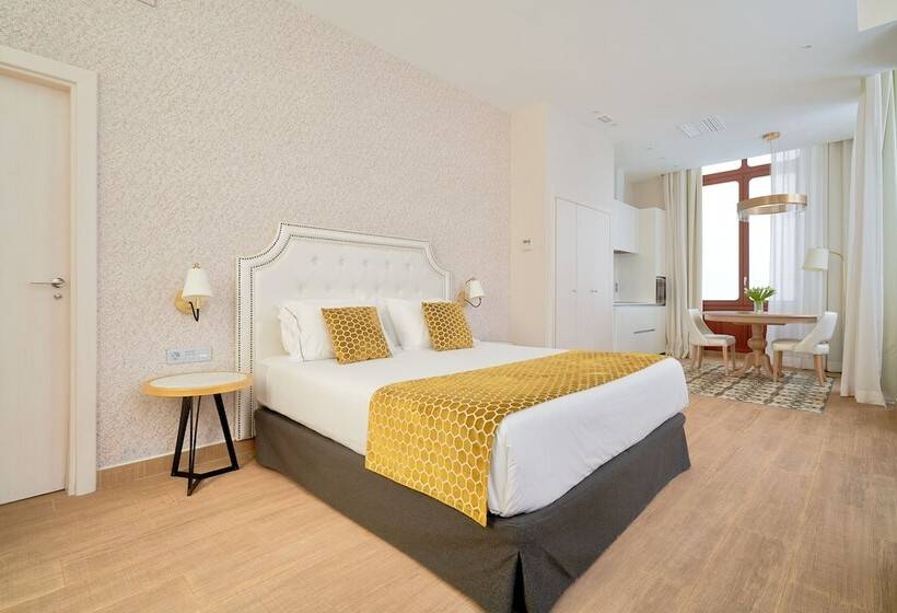 标准工作室, Tandem Soho Suites