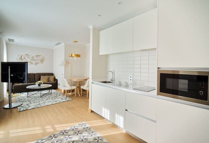 阁楼房, Tandem Soho Suites