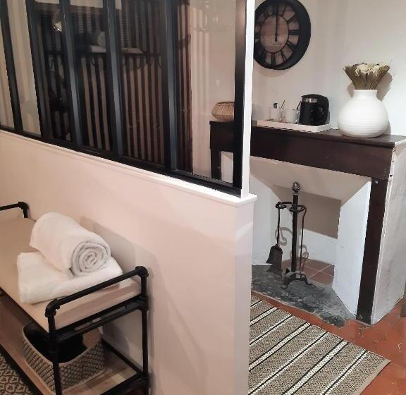 חדר דלוקס, Hôtel Le Patio De Sophie