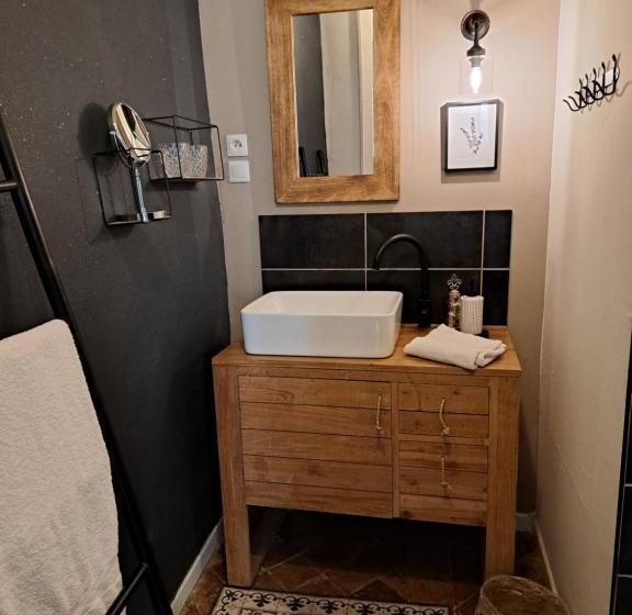 חדר סטנדרט, Hôtel Le Patio De Sophie