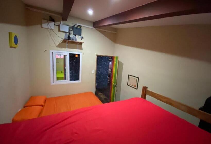 اتاق استاندارد, Captain Morgan Hostel Lake Coatepeque