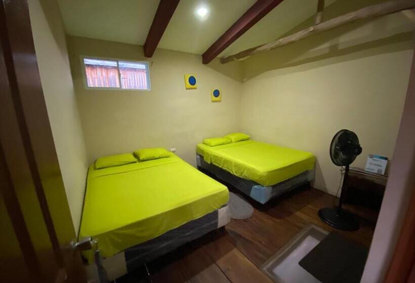 اتاق استاندارد, Captain Morgan Hostel Lake Coatepeque
