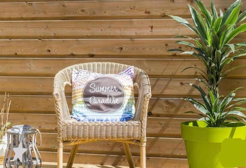 Номер Superior, Les Pieds Dans L Eau