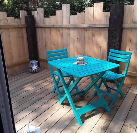 Номер Superior, Les Pieds Dans L Eau