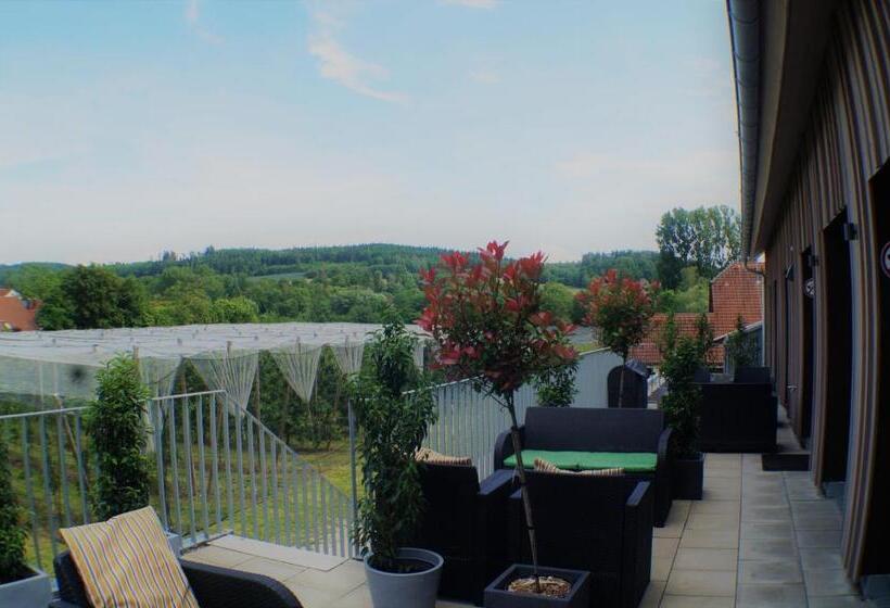 Quarto Quádruplo Standard, Hofgut Stefan