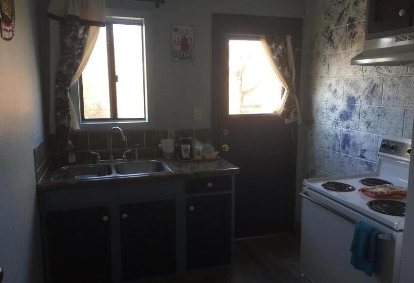 Номер Deluxe с Балконом, Rocky Mountain Lodge