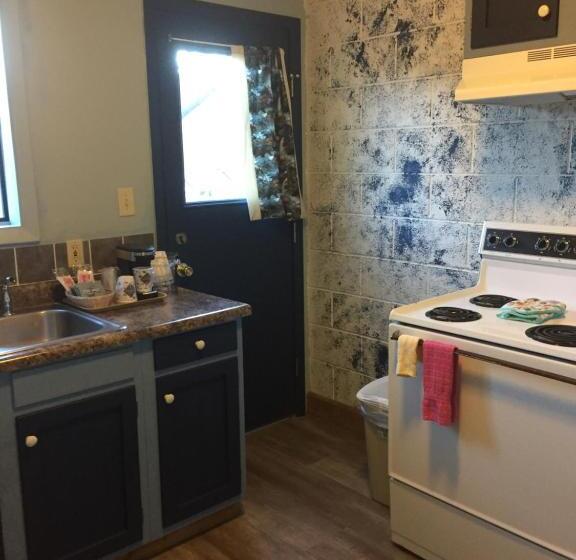 Номер Deluxe с Балконом, Rocky Mountain Lodge