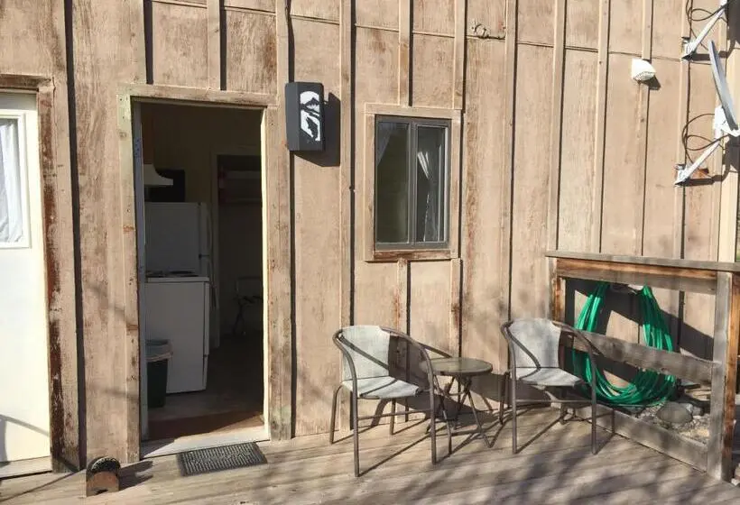 キングサイズベッドのスタンダードルーム, Rocky Mountain Lodge