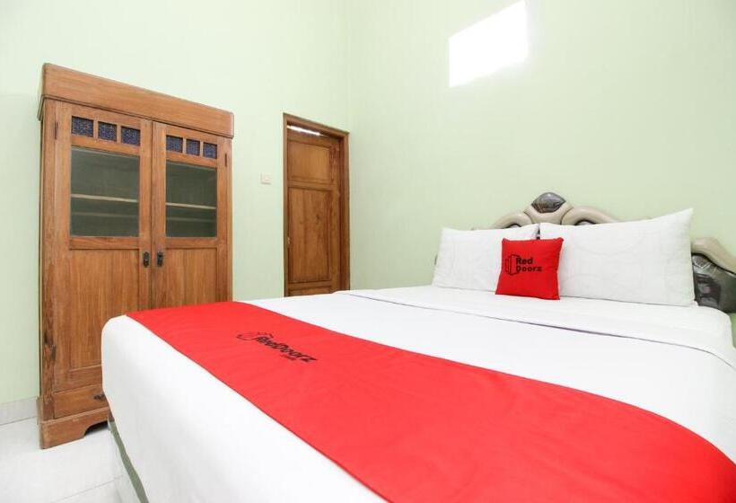 标准间, Reddoorz Plus Near Taman Sari