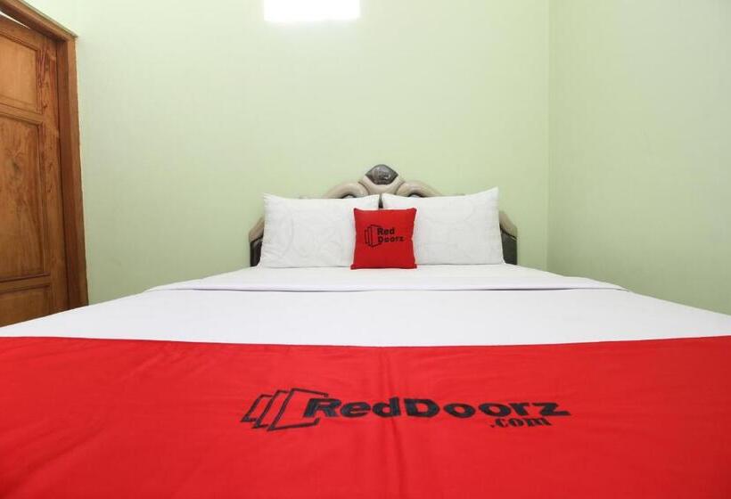 标准间, Reddoorz Plus Near Taman Sari