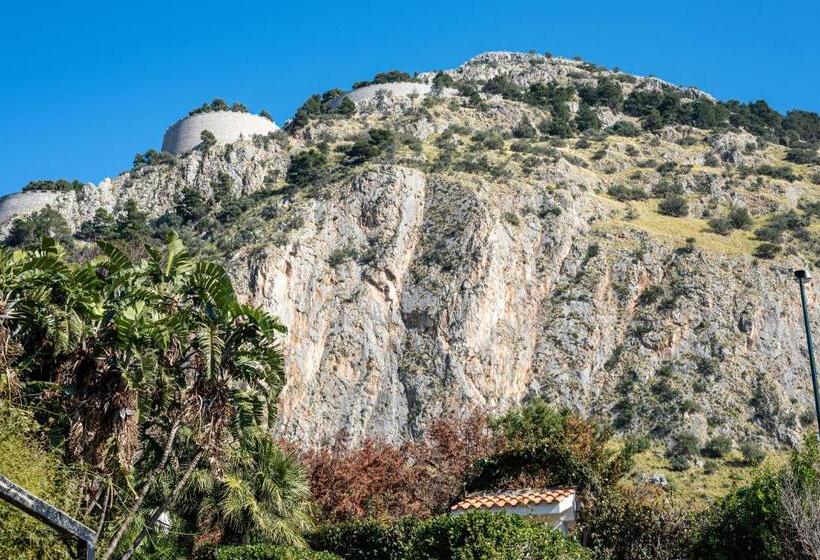 וילת חדר שינה 1, נוף לגינה, Bouganville Home Mondello