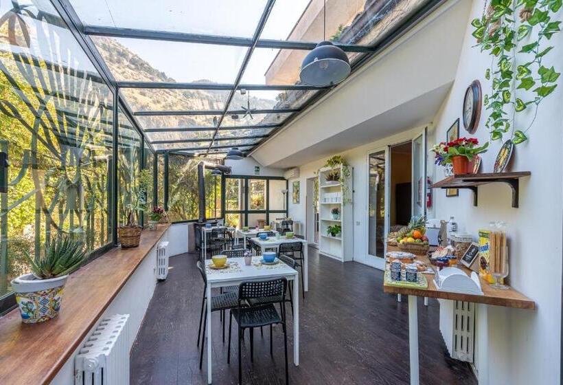 וילת חדר שינה 1, נוף לגינה, Bouganville Home Mondello