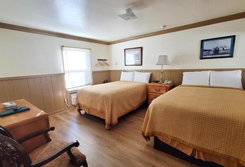 스탠다드 룸 주방구비, Kernville Inn