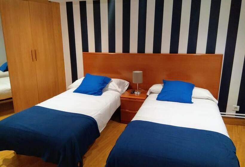 스탠다드 트리플 룸, Aldatzeta Ostatua