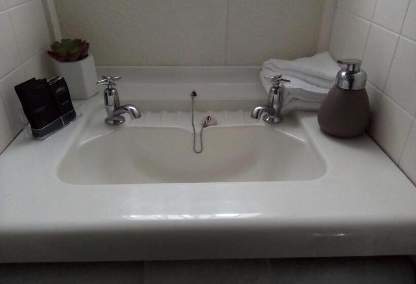 חדר סטודיו סטנדרד, Redwood Lodge Motel