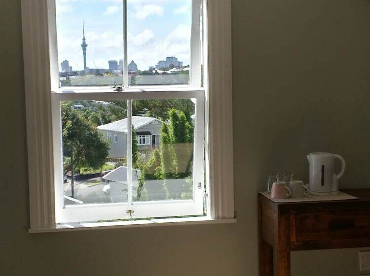 패밀리 룸, Western Springs Villa To Auckland Central Heritage Villa